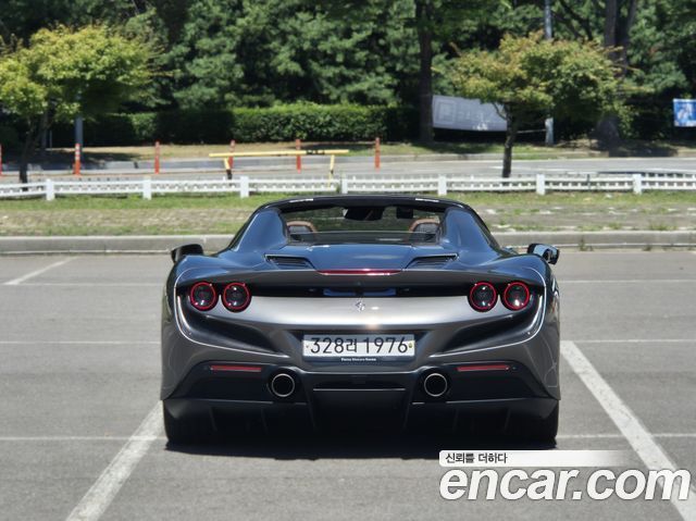 Ferrari F8 Spider 3.9 V8 - фото 3