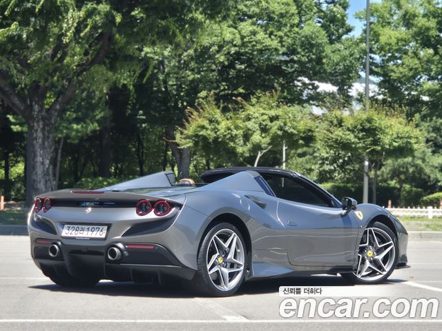 Ferrari F8 Spider 3.9 V8 - фото 4