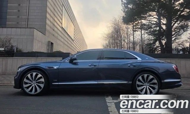 Bentley Flying Spur 3-го поколения 6.0 - фото 0