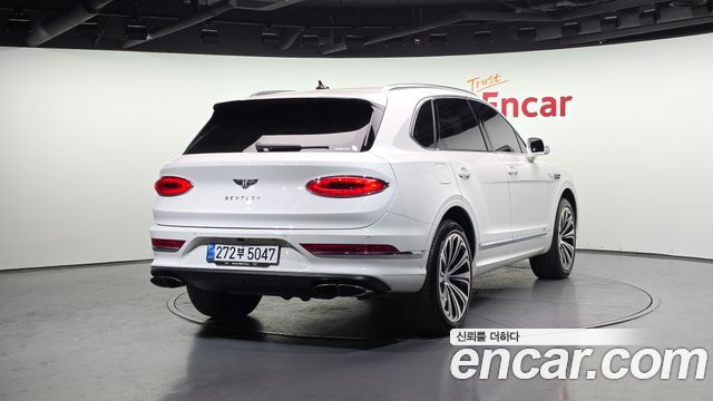 Bentley Bentayga 4.0 V8 - фото 1