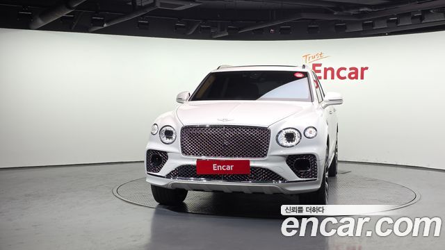 Bentley Bentayga 4.0 V8 - фото 2