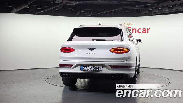 Bentley Bentayga 4.0 V8 - фото 3