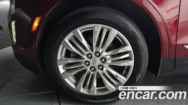 Cadillac XT5 3.6 Premium Plus AWD - фото 4