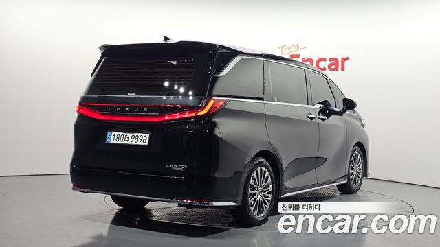 Lexus LM 2-го поколения 500h Executive - фото 1
