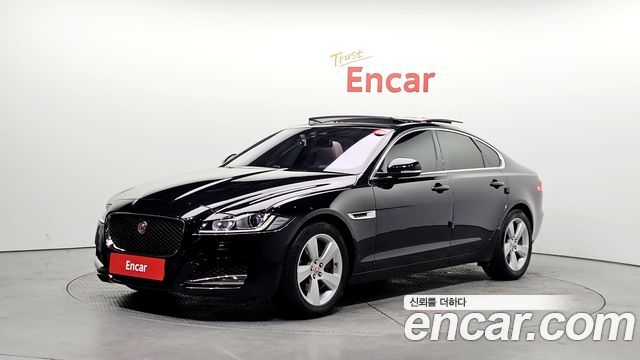 Jaguar XF X260 25t Prestige - фото 0