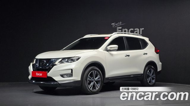 Nissan X-Trail 2.5 4WD - фото 0