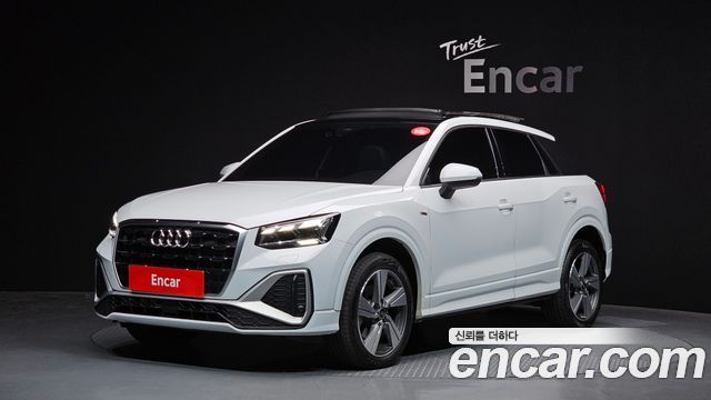Audi Q2 35 TDI Premium - фото 0