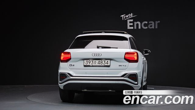 Audi Q2 35 TDI Premium - фото 3