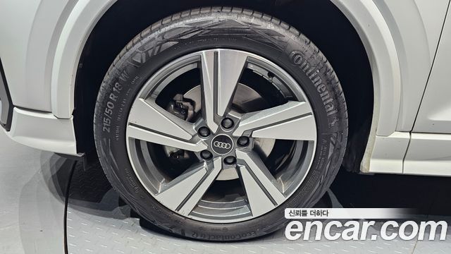 Audi Q2 35 TDI Premium - фото 4