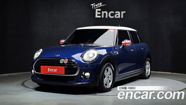 Mini Cooper 5Door Standard 3rd - фото 0