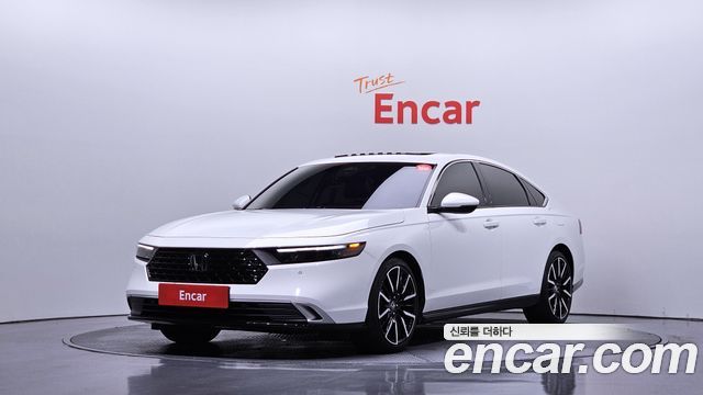 Honda Accord 11-го поколения 2.0 Hybrid Touring - фото 0