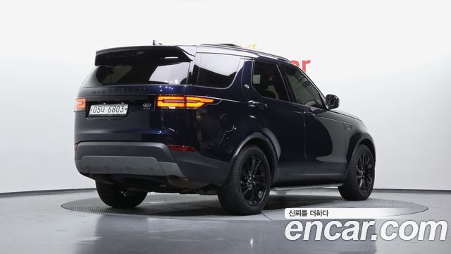 Land Rover Discovery 3.0 SD6 HSE Luxury - фото 0