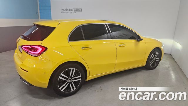 Mercedes-Benz A-Class W177 A220 Hatchback - фото 2