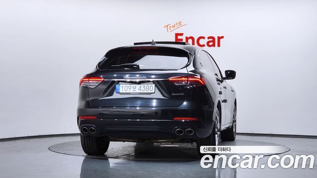 Maserati Levante 2.0 GT AWD - фото 3