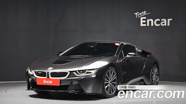 BMW i8 Roadster - фото 0