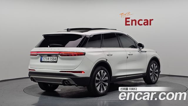 Lincoln Corsair 2.0 Reserve AWD - фото 1