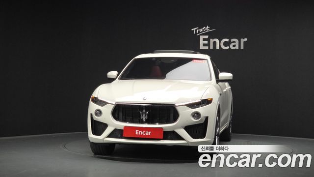 Maserati Levante 3.8 GTS AWD - фото 1