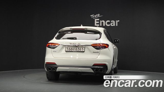 Maserati Levante 3.8 GTS AWD - фото 2