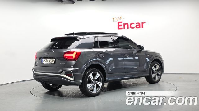Audi Q2 35 TDI Premium - фото 1
