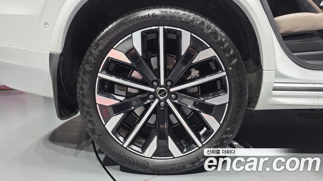 Volvo XC90 2-го поколения B6 Ultra Bright - фото 4
