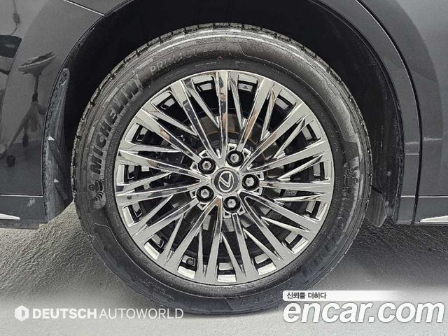 Lexus LM 2-го поколения 500h Executive - фото 4