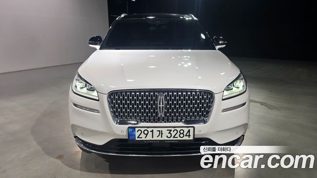 Lincoln Corsair 2.0 Reserve AWD - фото 2