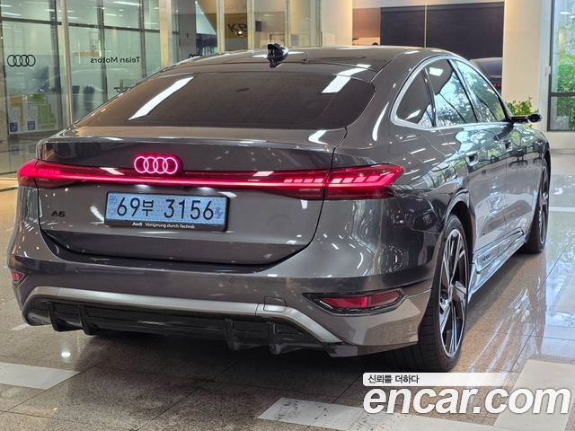 Audi A6 e-Tron Performance S line - фото 1