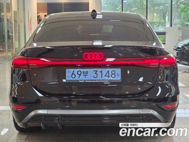 Audi A6 e-Tron Performance S line - фото 3