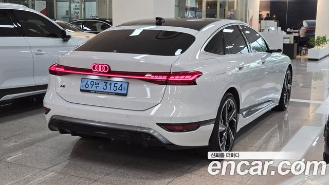 Audi A6 e-Tron Performance S line - фото 1
