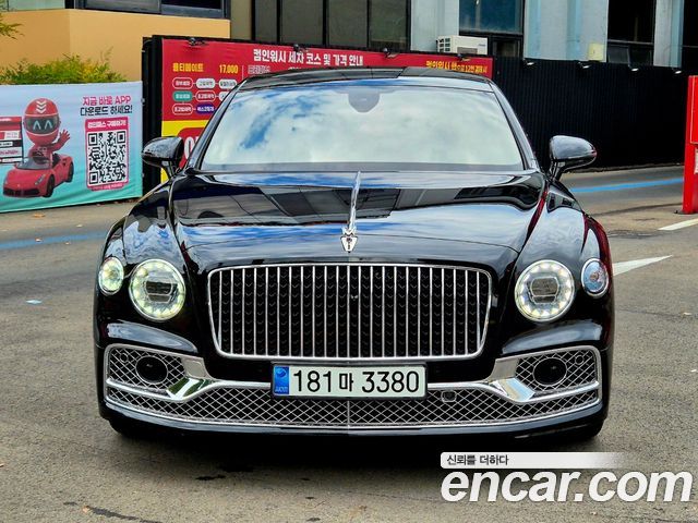 Bentley Flying Spur 3-го поколения 4.0 Azure - фото 1