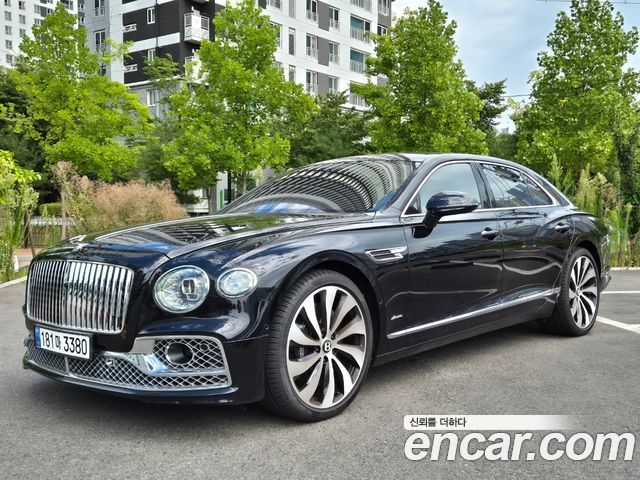 Bentley Flying Spur 3-го поколения 4.0 Azure - фото 2