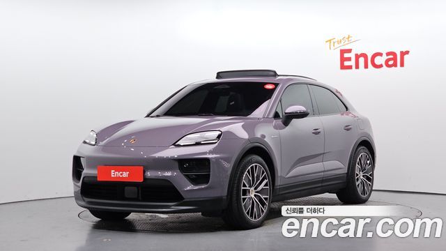 Porsche Macan EV Base 4 - фото 0