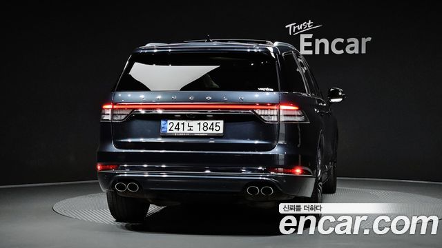 Lincoln Aviator 2-го поколения 3.0 Black Label AWD - фото 3