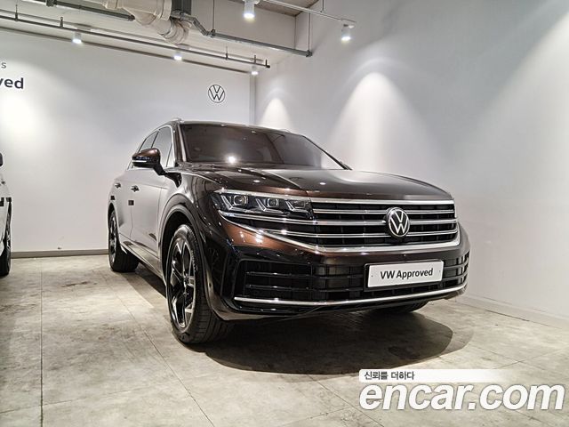 Volkswagen Touareg 3-го поколения 3.0 TDI Prestige - фото 0