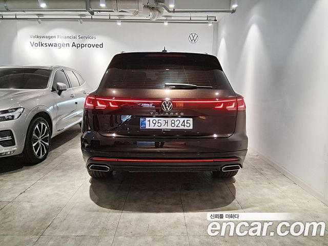 Volkswagen Touareg 3-го поколения 3.0 TDI Prestige - фото 3