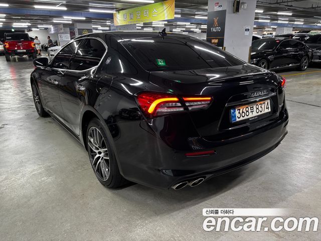 Maserati Ghibli 2.0 GT Base 3rd - фото 1