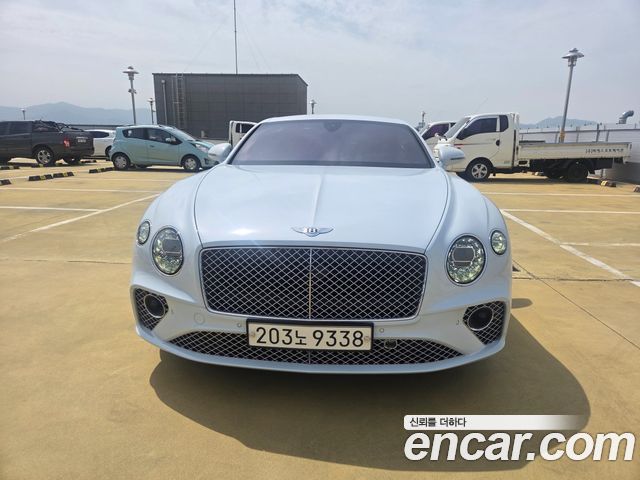 Bentley Continental GT 4.0 GT - фото 2