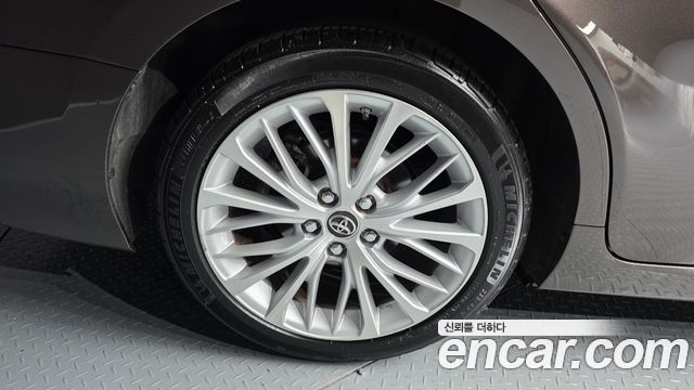 Toyota Camry XV70 2.5 - фото 4