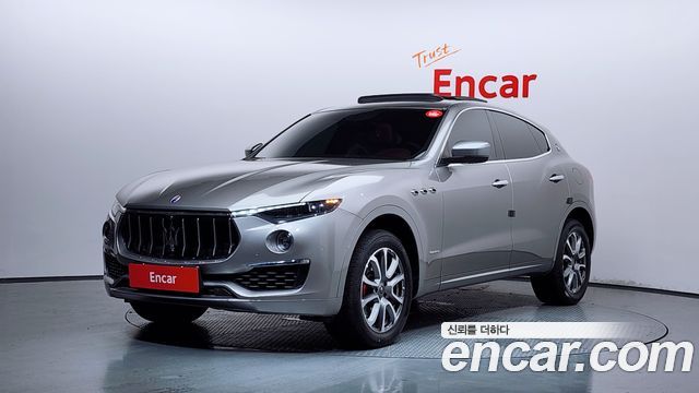 Maserati Levante 3.0 AWD GranLusso - фото 0