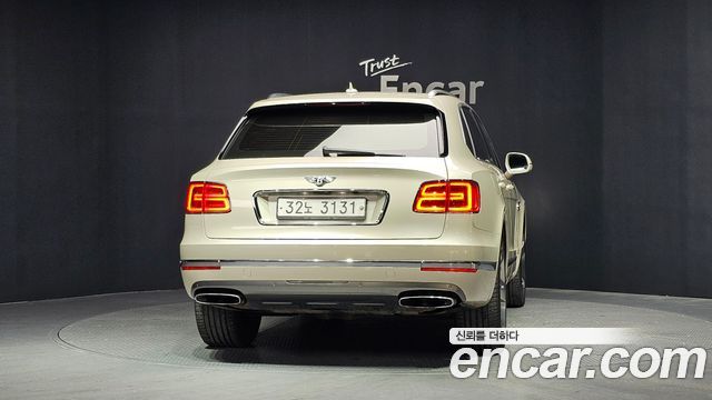 Bentley Bentayga 6.0 W12 - фото 3