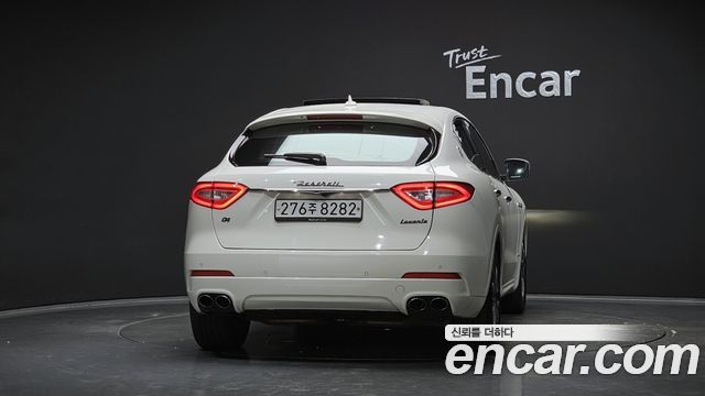 Maserati Levante 3.0 Diesel AWD GranLusso - фото 3