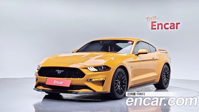Ford Mustang GT Coupe - фото 0