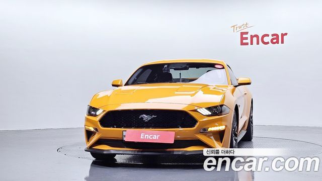 Ford Mustang GT Coupe - фото 2