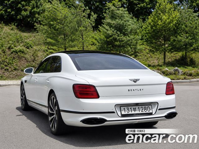 Bentley Flying Spur 3-го поколения 4.0 - фото 1
