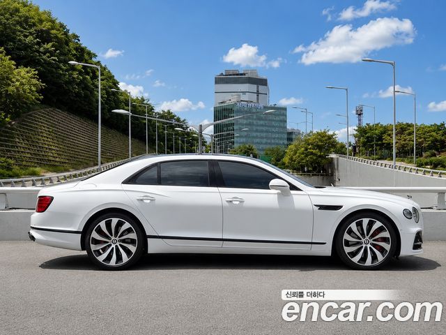 Bentley Flying Spur 3-го поколения 4.0 - фото 3