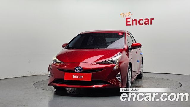 Toyota Prius 4-го поколения 1.8 E - фото 2