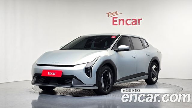 Kia EV4 Long Range 2WD Air - фото 0