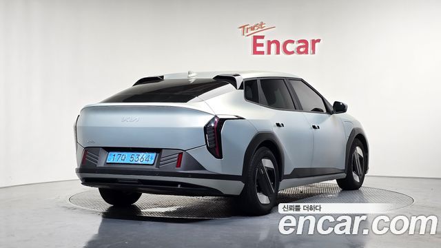 Kia EV4 Long Range 2WD Air - фото 1