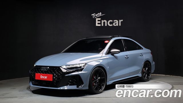 Audi RS3 2.5 TFSI Quattro - фото 0