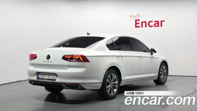 Volkswagen Passat B8 2.0 TDI Premium - фото 0